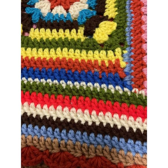 VTG Handmade Granny Square Crocheted Blanket-Approx 72x59 - Picture 7 of 9